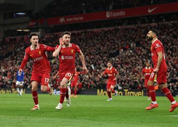 رجل مباراة ليفربول وإيفرتون في الدوري الإنجليزي