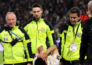 فيديو محمد عبد المنعم يتعرض لإصابة خطيرة في مباراة نيس وباريس سان جيرمان