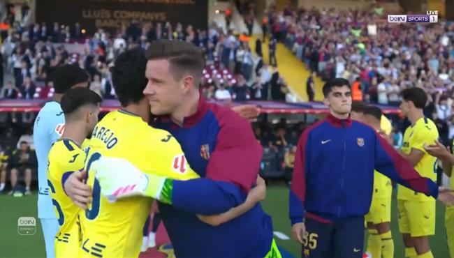 ممر شرفي من لاعبي فياريال للاعبي برشلونة بالدوري الاسباني