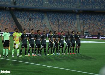 طرد مباشر لـ حارس فاركو أمام الأهلي في الدوري المصري