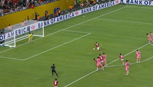 تريزيجيه يهدر ركلة جزاء امام انتر ميامي في كاس العالم للاندية