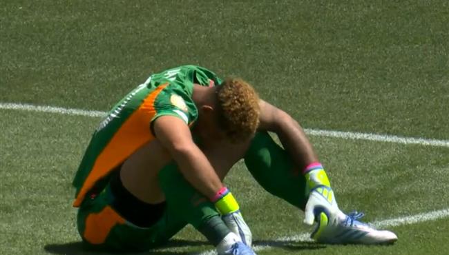 هدف بورسيا دورتموند الاول في مرمي صن داونز بعد خطأ فادح من ويليامز حارس المرمي