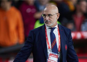 دي لا فوينتي سأصوت لـ3 لاعبين في سباق الكرة الذهبية