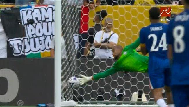سانشيز يتصدي وينقذ تشيلسي من هدف محقق امام باريس سان جيرمان