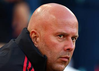 سلوت يكشف سبب استبعاد جرافنبيرخ من مباراة ليفربول وكريستال بالاس