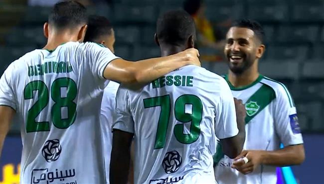 هدف فرانك كيسي الثاني في مرمي القادسية اسيست رياض محرز