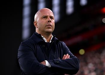 سلوت يعلن غياب لاعب ليفربول حتى نهاية التوقف الدولي