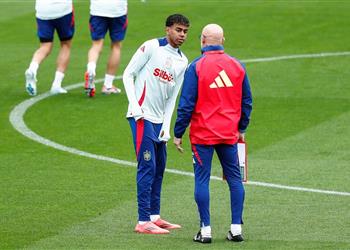 مدرب إسبانيا يدافع عن لامين يامال ويقدم له سيناريو التحول لـ ميسي الجديد