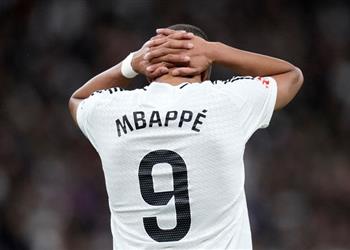 خليفة مبابي ريال مدريد يكافئ موهبته الشابة