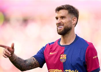 شرط برشلونة للتعاقد مع بديل لـ مارتينيز بعد رحيله إلى النصر السعودي