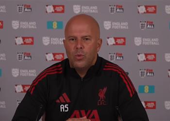 سلوت قبل مباراة الدرع الخيرية ثنائي ليفربول لديهما فرصة رائعة للعمل مع محمد صلاح