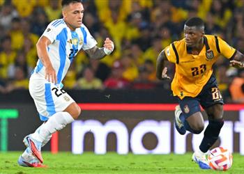 فيديو في غياب ميسي وطردين الإكوادور تصعق الأرجنتين بهدف في تصفيات كأس العالم