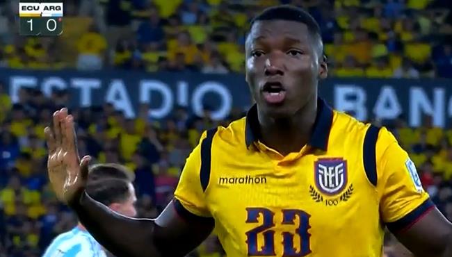 طرد كايسيدو في مباراة الارجنتين والاكوادور بتصفيات كاس العالم