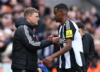 إيدي هاو يكشف نقطة التحول في أزمة إيزاك وسبب رحيله إلى ليفربول