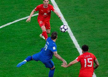 فيديو الهلال السعودي يهزم الدحيل القطري بثنائية في دوري أبطال آسيا