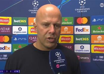 سلوت يوجه رسالة لـ يويفا بسبب عيد ميلاده ويوضح الفارق بين ليفربول وباير ليفركوزن