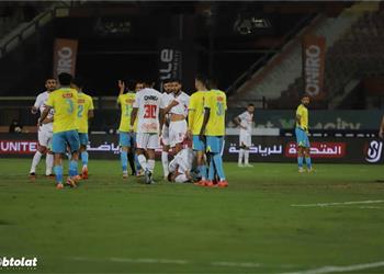 لاعب الزمالك يغادر مباراة الإسماعيلي مصاب ا