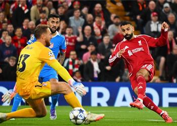 سلوت هناك شيء يميز محمد صلاح عن الآخرين وانتظره أمام إيفرتون