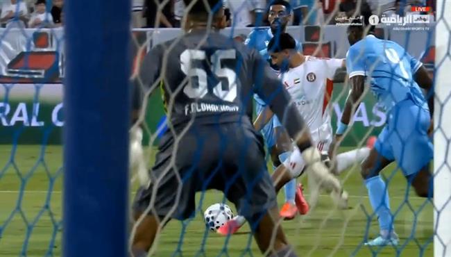 القائم يحرم ابراهيم عادل من تسجيل هدف رائع في مرمي بني ياس