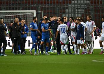 شتمونا وأهانونا الكيان الصهيوني ي علق على مشاجرة مباراة إيطاليا في تصفيات كأس العالم