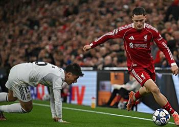 رجل مباراة ليفربول وليدز في الدوري الإنجليزي