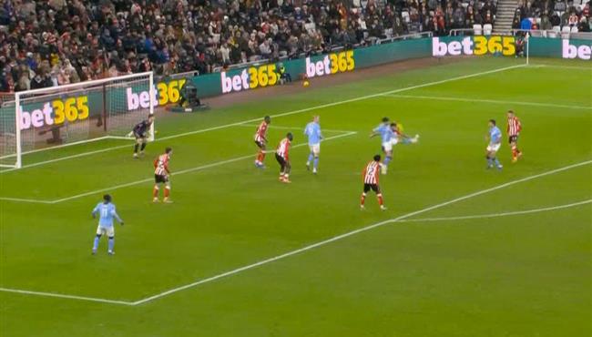 القائم يحرم جفارديول من تسجيل هدف مذهل امام سندرلاند في الدوري الانجليزي