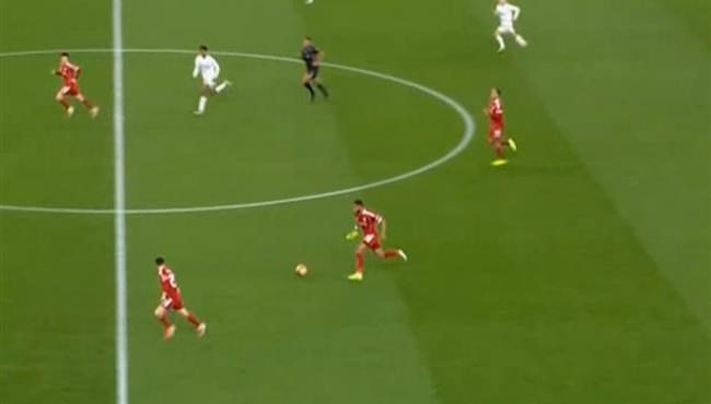 لقطة طريفه جاكبو يركض بدون حذاء في مباراة ليفربول وبارنسلي بكأس الاتحاد الانجليزي