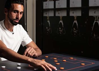 إدارة اللاعبين أول ا ما هي فلسفة أربيلوا مدرب ريال مدريد الجديد في كرة القدم