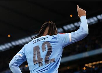 فيديو سيمينيو يسجل هدف مانشستر سيتي الأول أمام نيوكاسل