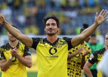 هوملز مشيد ا بهدف ريال مدريد وبرشلونة أحد أفضل المدافعين في العالم