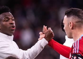 أسباس ينصح فينيسيوس عليه توجيه إحباطه نحو كرة القدم