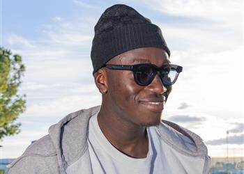 فيديو استقبال حافل للسنغالي بابي جاي في فياريال وموقفه من مباراة ريال مدريد