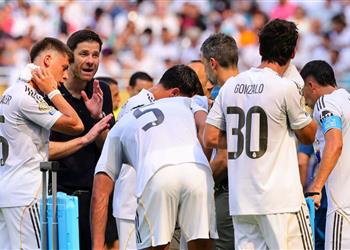 خيار مفاجئ على طاولة ريال مدريد لتدعيم مركز الظهير الأيمن