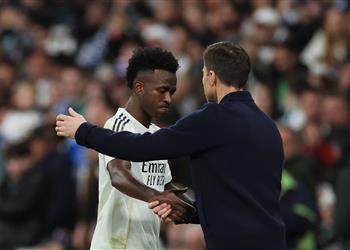 رد فعل غاضب من ألونسو تجاه فينيسيوس في مباراة ريال مدريد وريال بيتيس