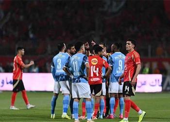 صراع جديد بين الأهلي وبيراميدز على مدافع بتروجيت واللاعب يكشف عن رغبته