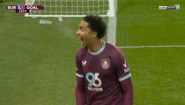 هدف بيرنلي الاول في مرمي مانشستر يونايتد بالدوري الانجليزي