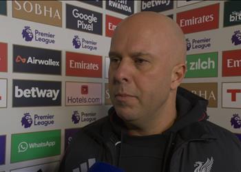 سلوت يوضح سبب غياب هوجو إيكتيكي عن مباراة آرسنال