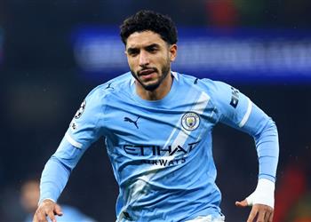 أستون فيلا يتخذ قرار ا حاسم ا بشأن صفقة عمر مرموش