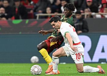 فيديو المغرب يهزم الكاميرون بثنائية ويتأهل إلى نصف نهائي كأس أمم إفريقيا 2025