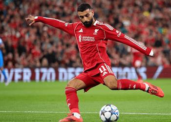 إليمان ندياي يتجاهل محمد صلاح ويختار الثلاثي الأفضل في تاريخ الدوري الإنجليزي