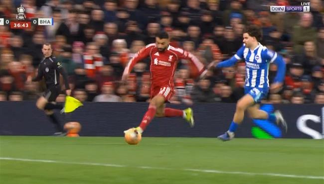 بعد انطلاقة رائعة محمد صلاح كاد ان يسجل هدف امام برايتون