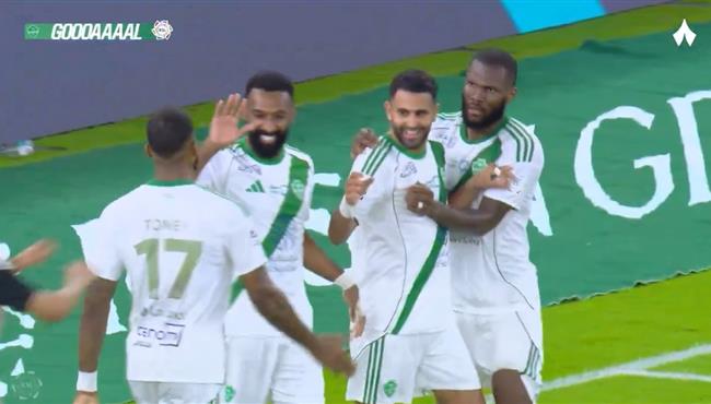 هدف الاهلي الثاني في مرمي النجمة اسيست رياض محرز