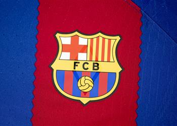 لاعب برشلونة يتعرض لإصابة قوية وفحوصات دقيقة منتظرة