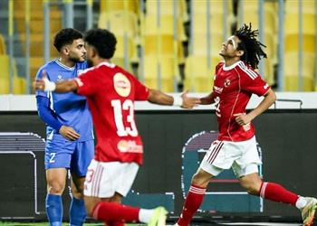 فيديو الأهلي يفوز على سموحة بهدف ويعتلي صدارة الدوري المصري مؤقت ا