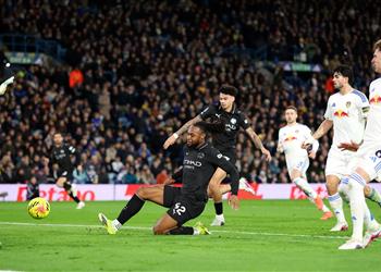 فيديو سيمينيو يسجل هدف مانشستر سيتي الأول أمام ليدز يونايتد