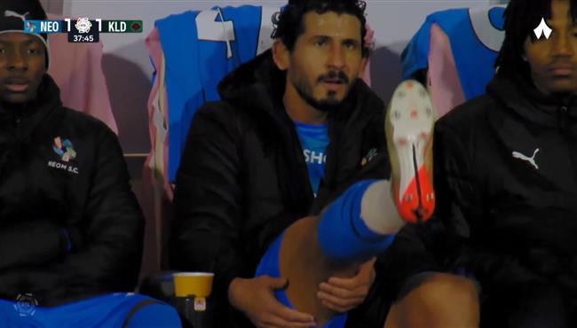 اصابة احمد حجازي وخروجة في مباراة نيوم والاخدود بالدوري السعودي