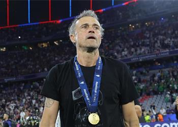 موقف لويس إنريكي من تدريب مانشستر يونايتد الإنجليزي