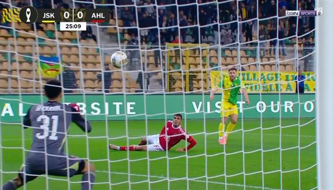 مصطفي شوبير يتصدي لفرصة هدف امام شبيبة القبائل بدوري ابطال افريقيا