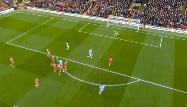 هالاند يهدر انفراد امام ليفربول بالدوري الانجليزي