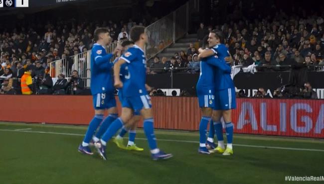 اهداف مباراة ريال مدريد وفالنسيا 2 0 الدوري الاسباني